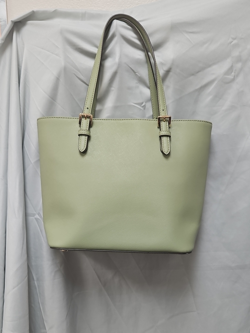 Michael Kors Mint Green Saffiano Leather Jet TOTE NWOT - Picture 3 of 10